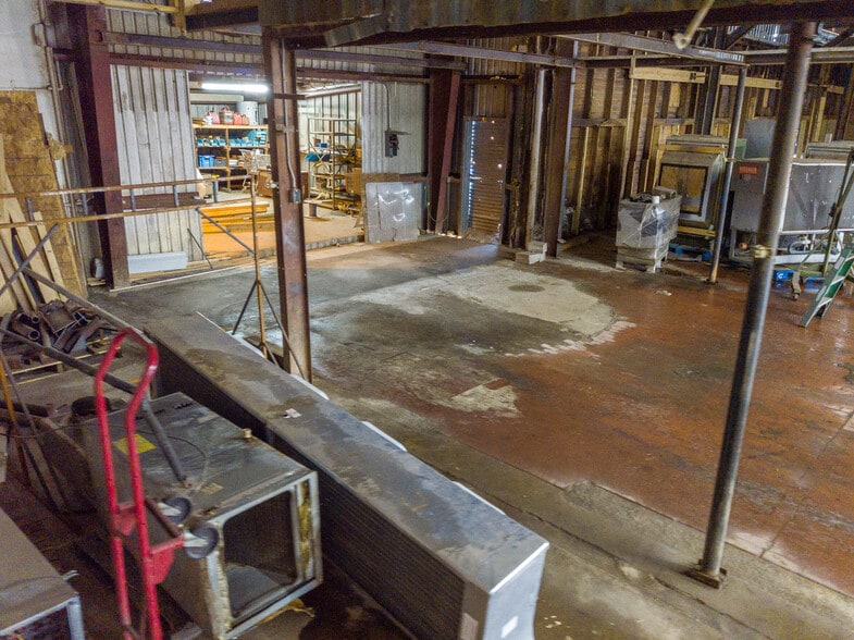 More Photos Of 119 Oldham St, Houston Warehouse For Sale