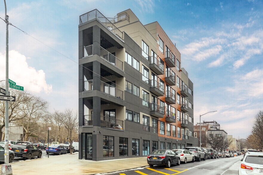 Primary Photo Of 494 Manhattan Ave, Brooklyn Apartments For Lease