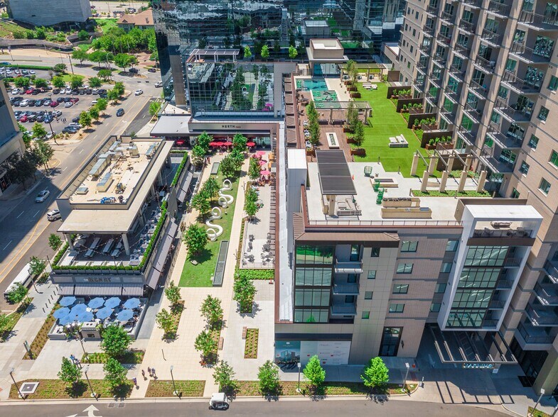 More Photos Of 2300 N Field St, Dallas Office For Lease