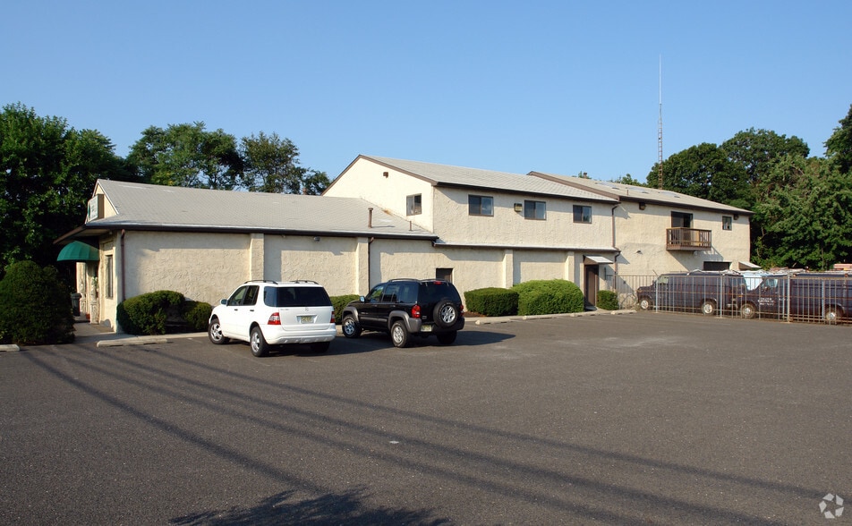 More Photos Of 324 Rt-73, Voorhees Light Distribution For Lease