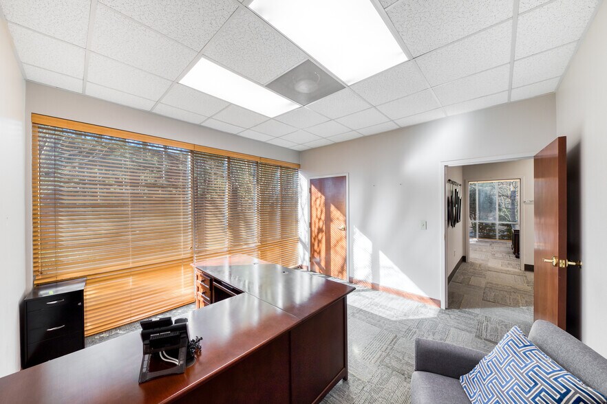 More Photos Of 220 Curie Dr, Alpharetta Warehouse For Sale