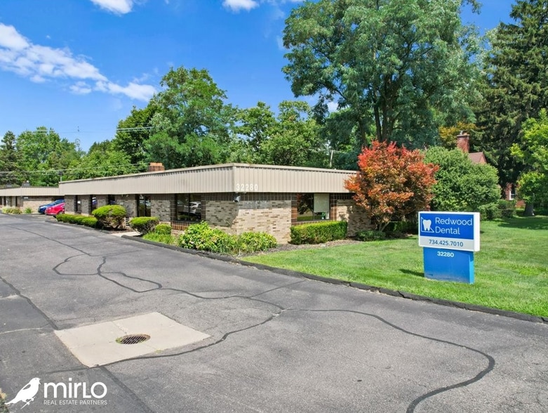 Primary Photo Of 32280 5 Mile Rd, Livonia Medical For Sale