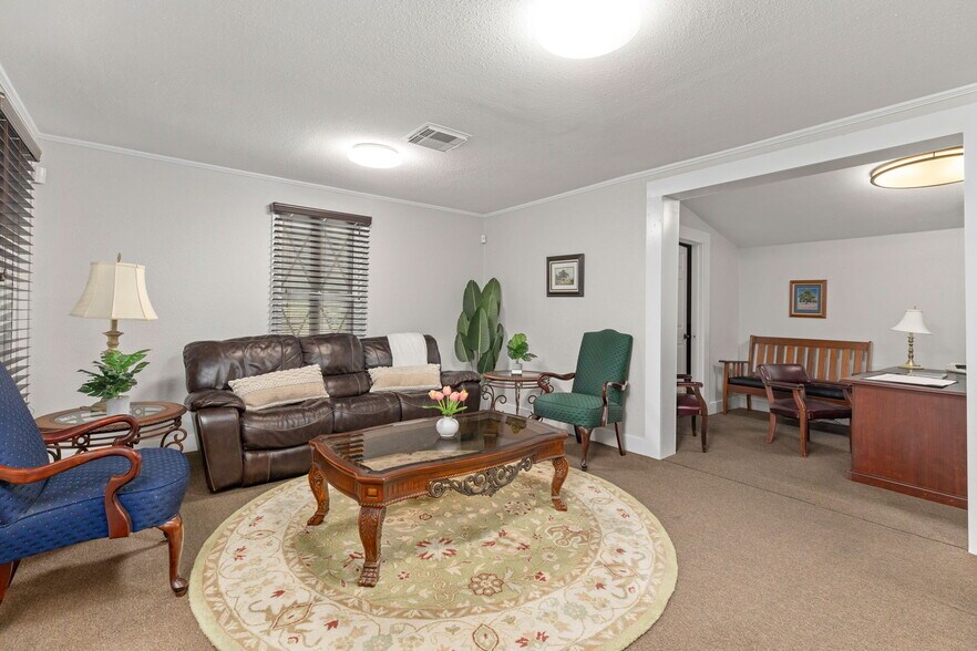 More Photos Of 5231 San Pedro Ave, San Antonio Office Residential For Sale