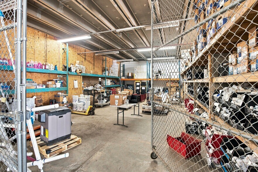 More Photos Of 6115 Robertson Ave, Nashville Warehouse For Lease