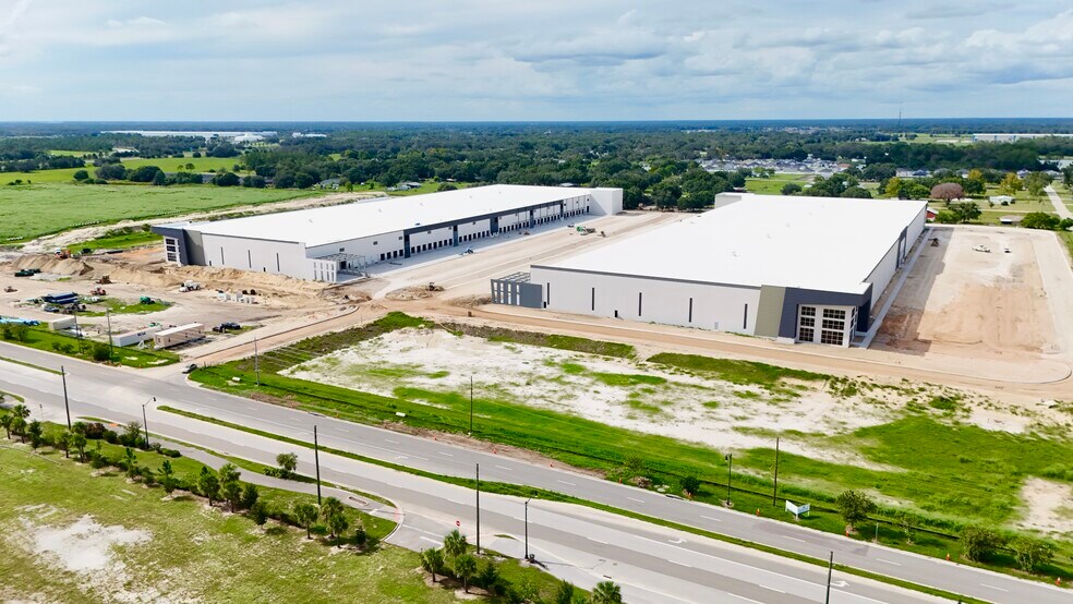 More Photos Of 820 Pace Rd, Auburndale Unknown For Lease