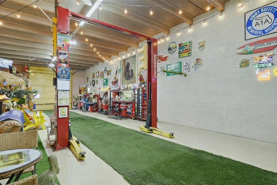 More Photos Of 4615 S Santa Fe Dr, Englewood Service For Sale