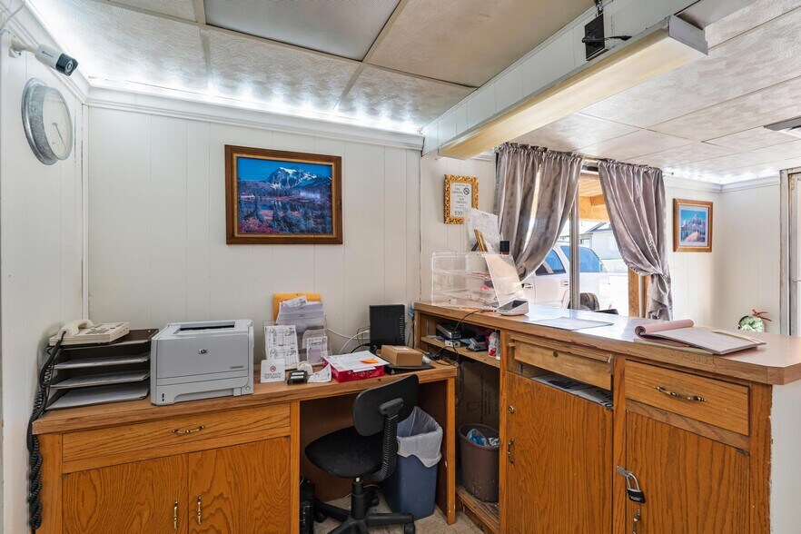 More Photos Of 485 S 100 W, Milford Hotel For Sale