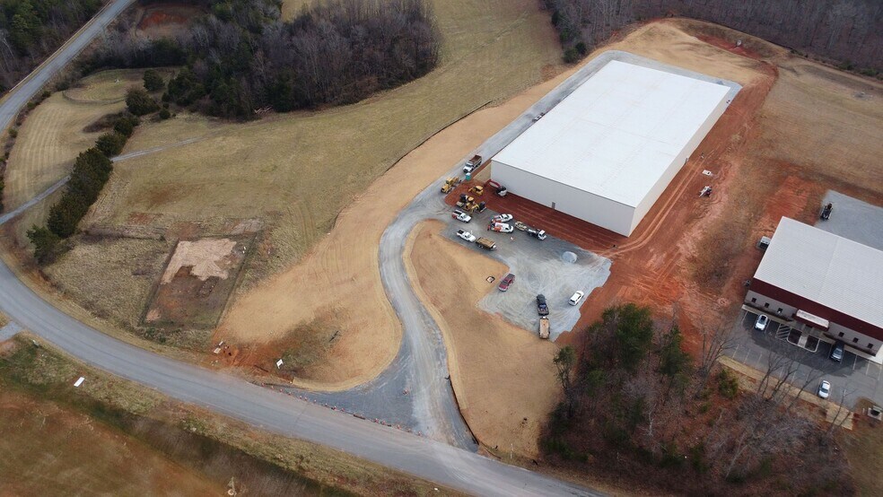 More Photos Of 293 Ewing Dr, Rustburg Warehouse For Lease
