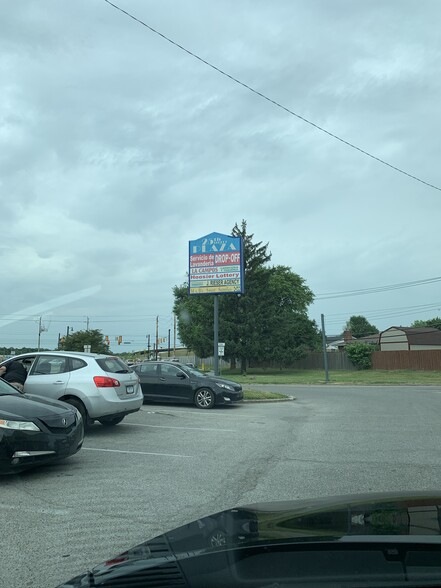 More Photos Of 6124-6150 W 25th St, Indianapolis Unknown For Lease