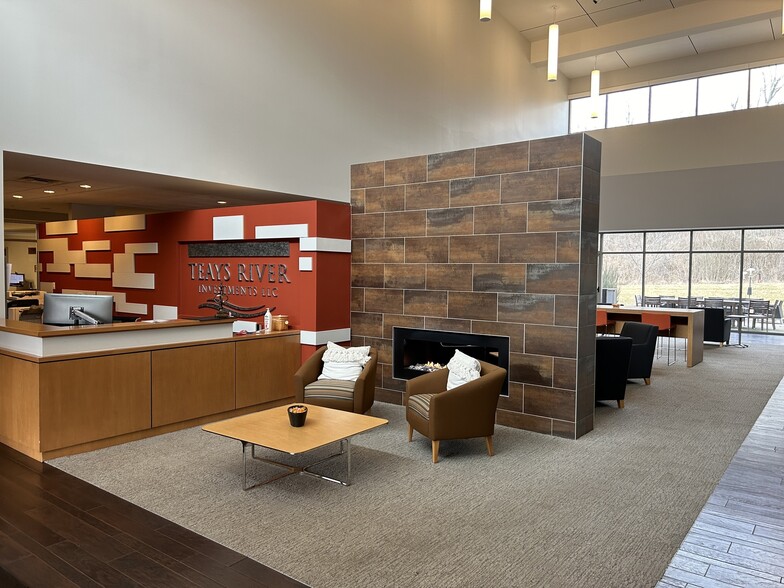 More Photos Of 625 S Main St, Zionsville Office For Sale