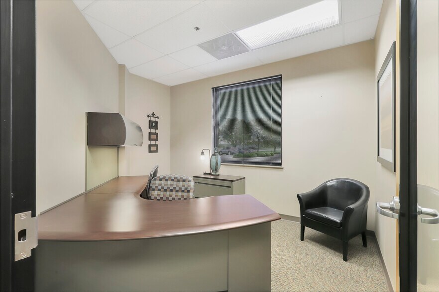More Photos Of 691 Trade Center Blvd, Chesterfield Coworking Space