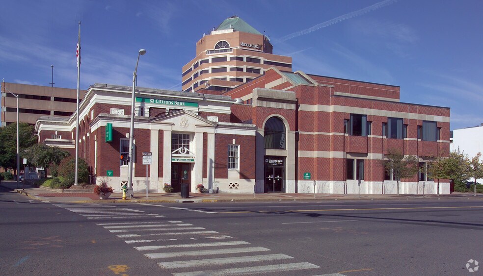 More Photos Of 225-243 Main St, Middletown Office For Lease