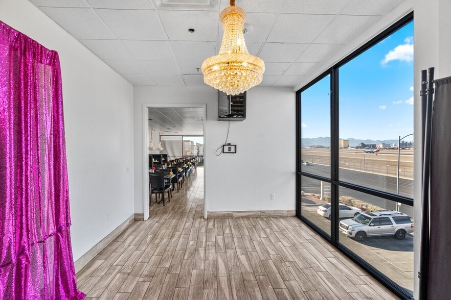 More Photos Of 1405 E Sunset Rd, Las Vegas Restaurant For Lease