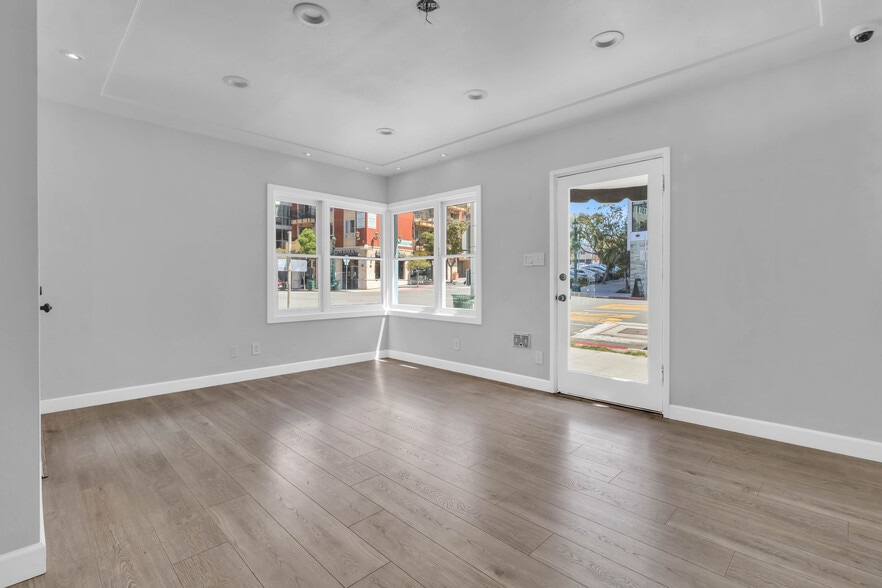 More Photos Of 1840 Columbia St, San Diego Storefront For Lease