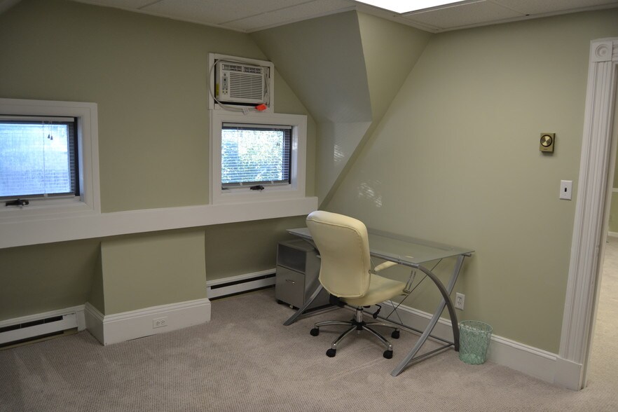 More Photos Of 227 Hamburg Tpke, Pompton Lakes Medical For Lease