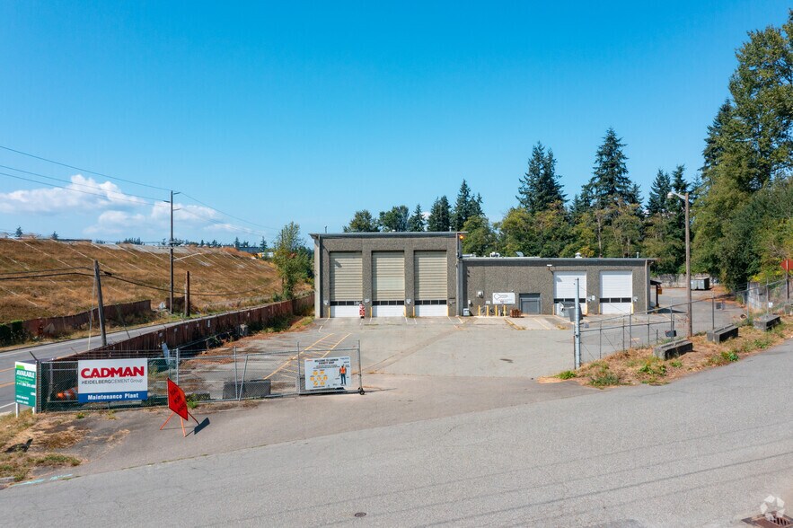 More Photos Of 6300 Glenwood Ave, Everett Warehouse For Sale