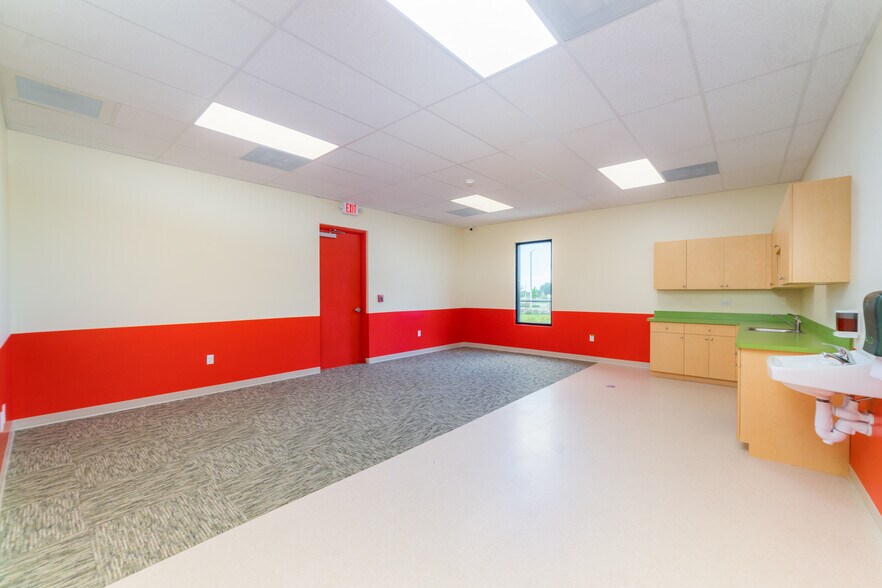 More Photos Of 11591 Pradera Reserve, Riverview General Retail For Sale
