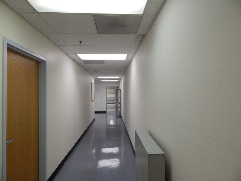 More Photos Of 2475 NW Stewart Pky, Roseburg General Retail For Lease