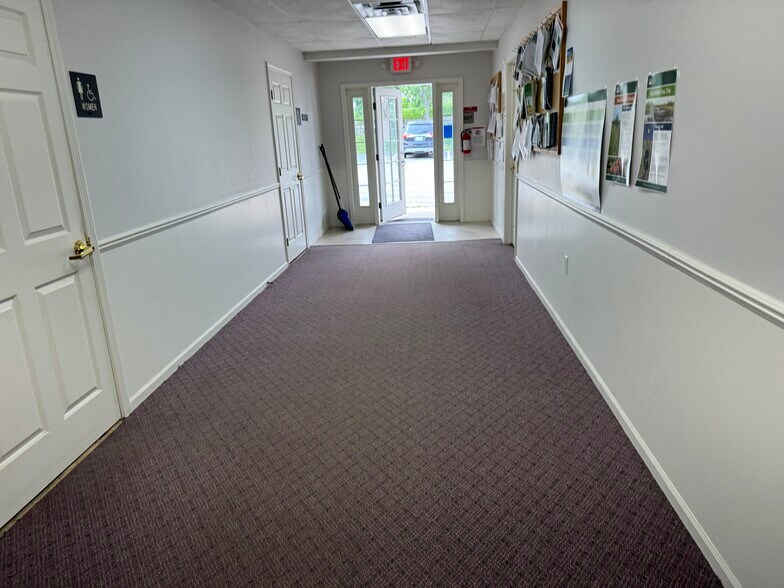 More Photos Of 2235 E Mitchell Rd, Petoskey Office For Sale