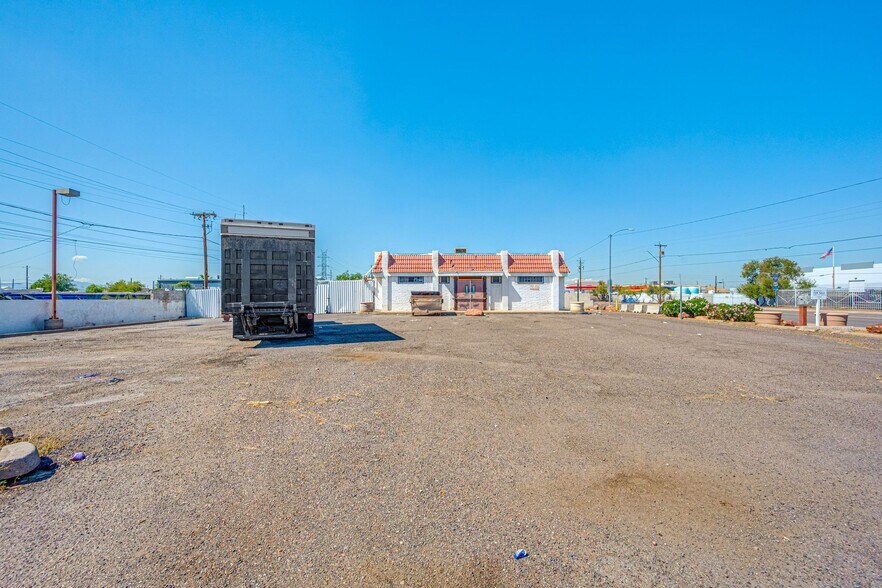 More Photos Of 1809-1817 W Grant st, Phoenix Industrial For Sale