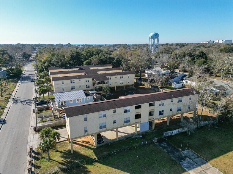 More Photos Of 265 Crawford St, Biloxi Apartments For Sale