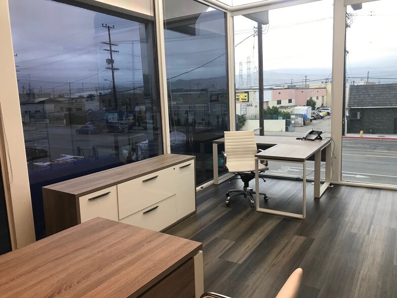 More Photos Of 6829 Lankershim Blvd, North Hollywood Medical For Lease