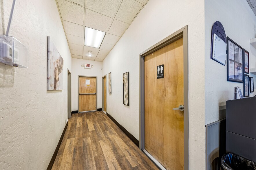 More Photos Of 7338 Crater Lake Hwy, White City Freestanding For Sale