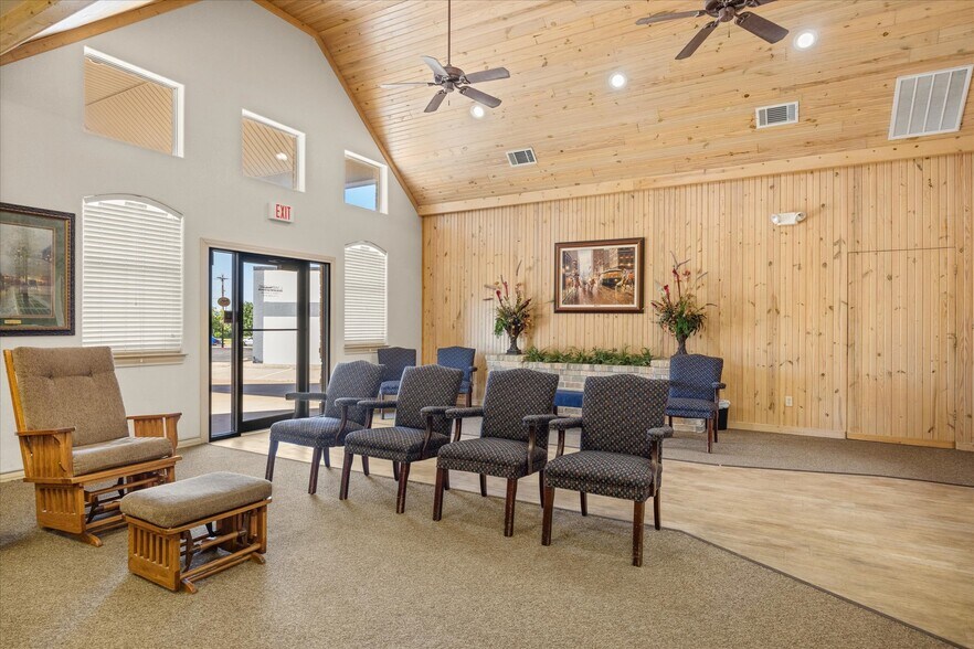 More Photos Of 1305 Paluxy Rd, Granbury Medical For Sale