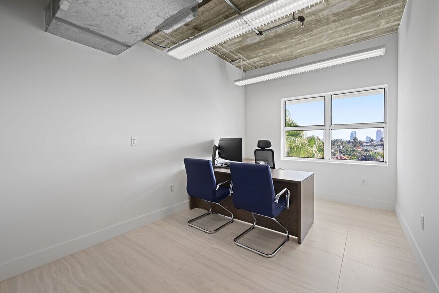 More Photos Of 605 Lincoln Rd, Miami Beach Office Residential For Sale