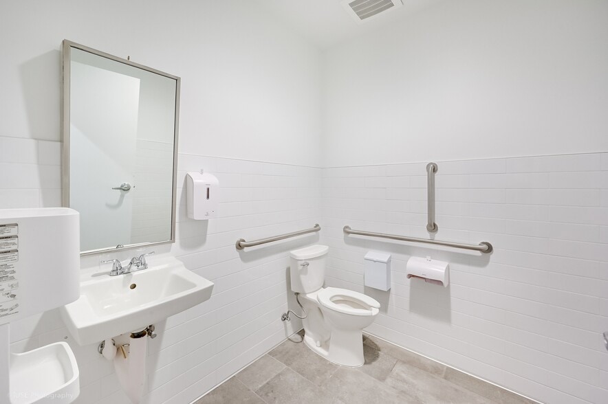 More Photos Of 3760 Sixes Rd, Canton Unknown For Lease