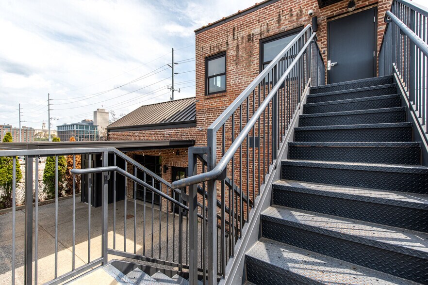 More Photos Of 1314 Jo Johnston Ave, Nashville Freestanding For Sale