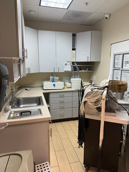 More Photos Of 1569 Lexann Ave, San Jose Medical For Sale