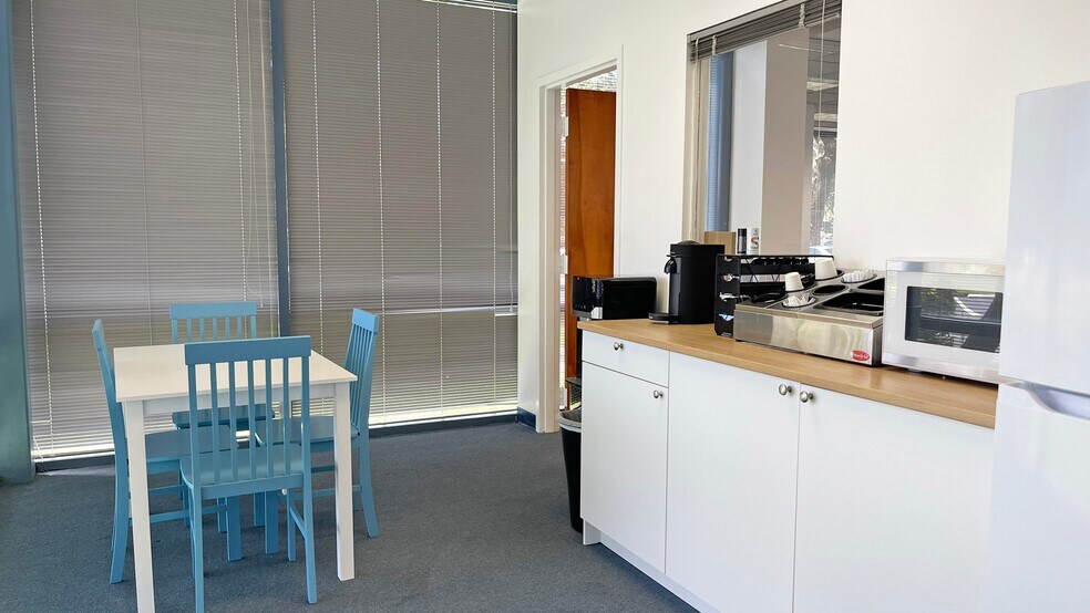 More Photos Of 4210 Metro Pky, Fort Myers Office For Lease