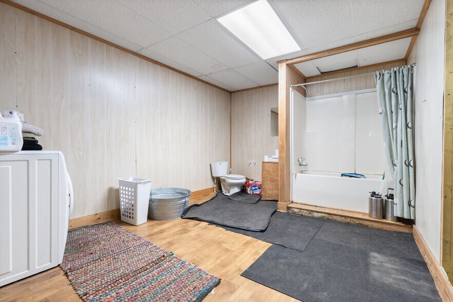 More Photos Of 114 N Church St, Waverly Loft Creative Space For Sale