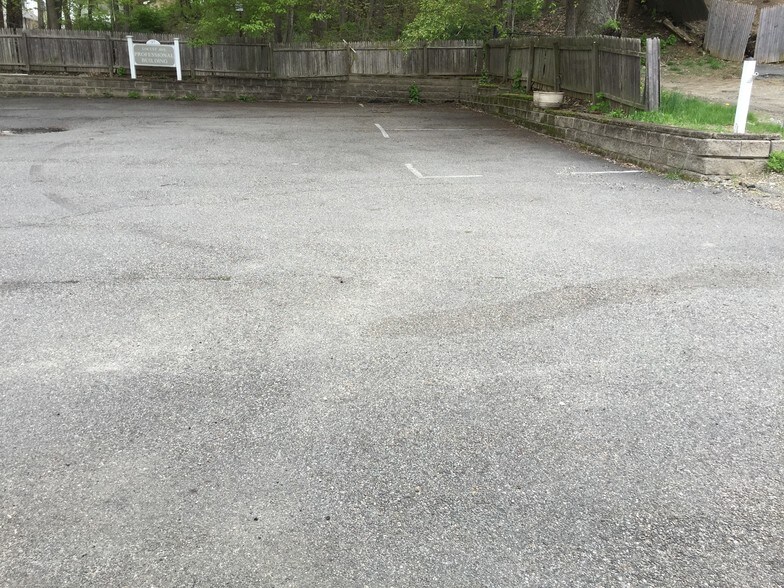 More Photos Of 97 Locust Ave, Cortlandt Manor Medical For Sale