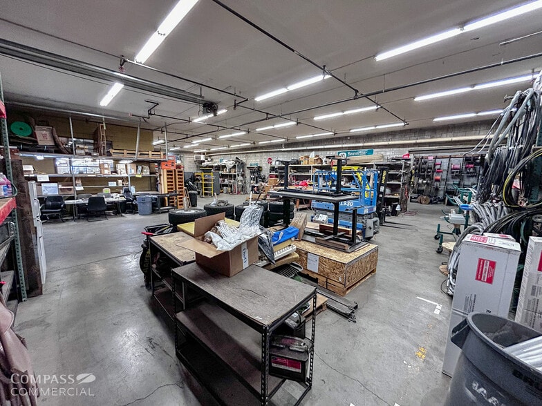 More Photos Of 1260 NE 1st St, Bend Warehouse For Lease