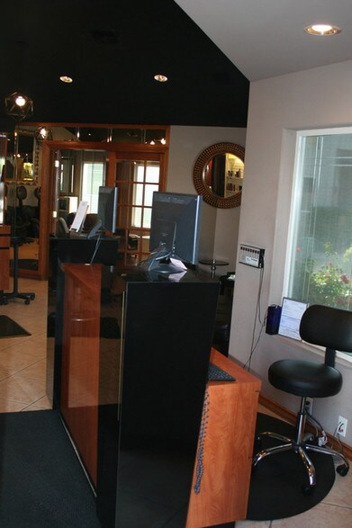 More Photos Of 1950 Keene Rd, Richland Freestanding For Lease