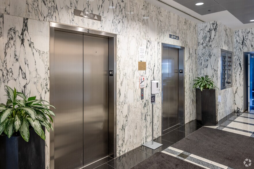 More Photos Of 4 Research Way, Princeton Unknown For Lease