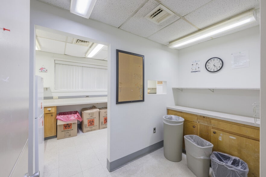 More Photos Of 100 Curtis St, Providence Medical For Sale