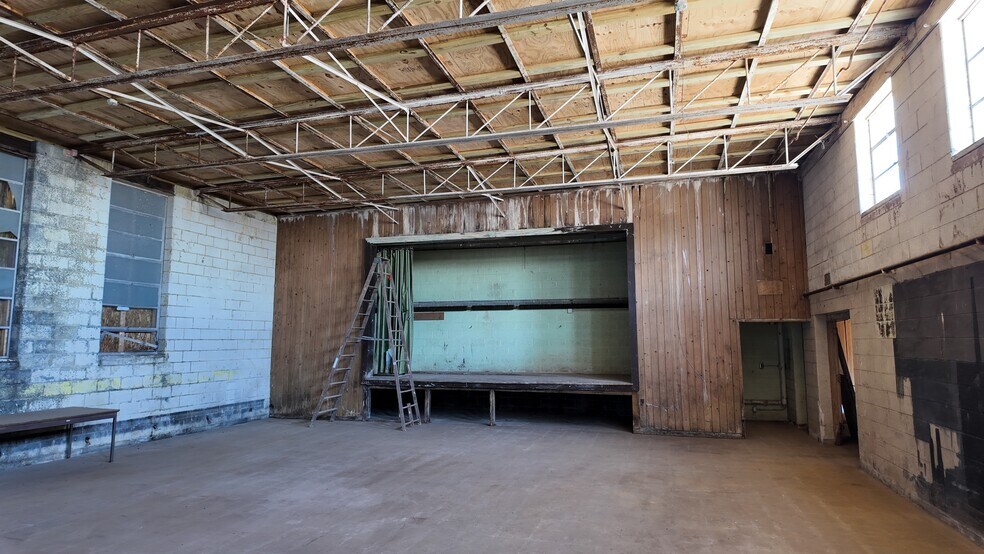 More Photos Of 11700 E Pleasant Lake Rd, Manchester Office For Lease