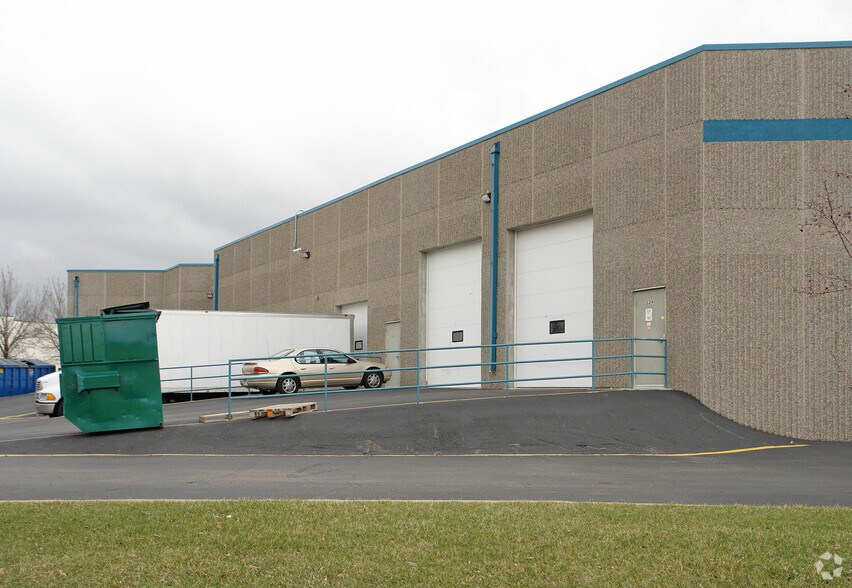 More Photos Of 2214-2222 Highway 10, Mounds View Storefront Retail Office For Lease