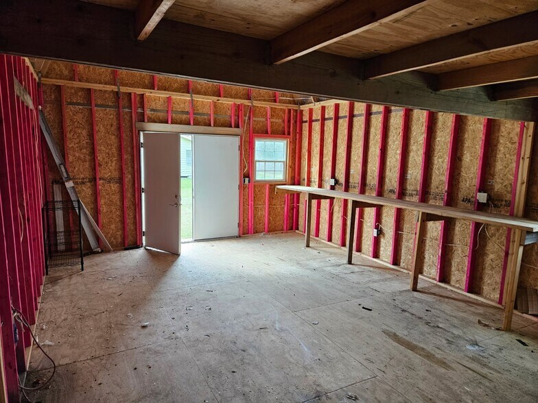 More Photos Of 253 Gonyo Ln, Richmond Loft Creative Space For Lease