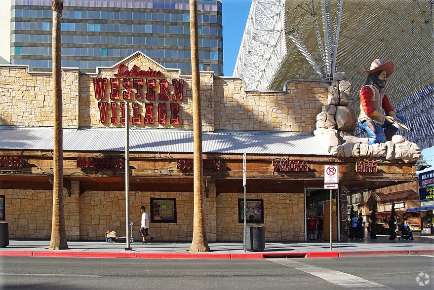 More Photos Of 113 N 4th St, Las Vegas Restaurant For Sale