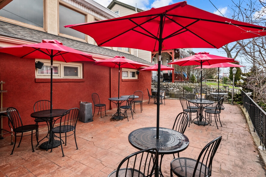More Photos Of 2201 Perkiomen Ave, Mount Penn Restaurant For Sale