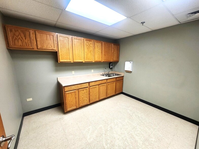 More Photos Of 899 US Hwy 287, Broomfield Medical For Sale
