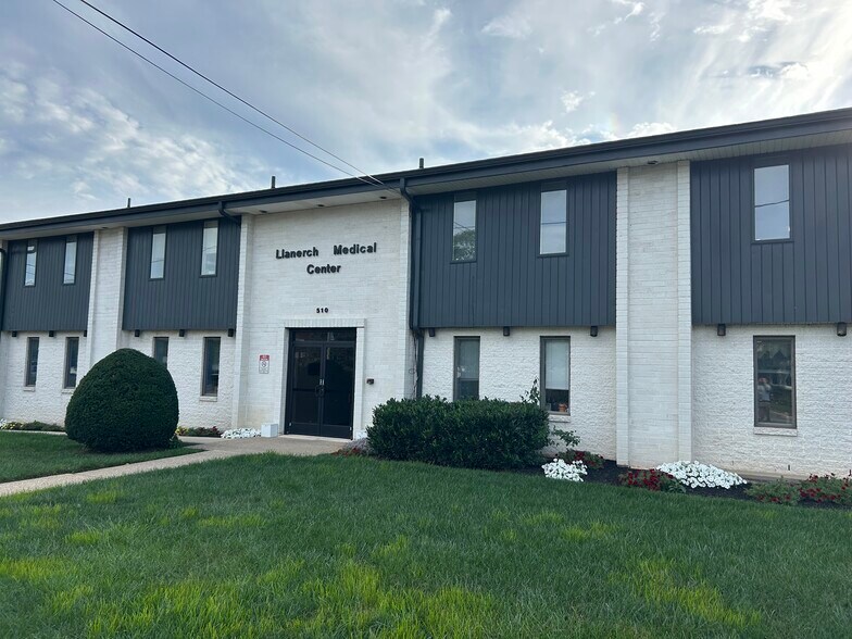 More Photos Of 510 Darby Rd, Havertown Medical For Lease