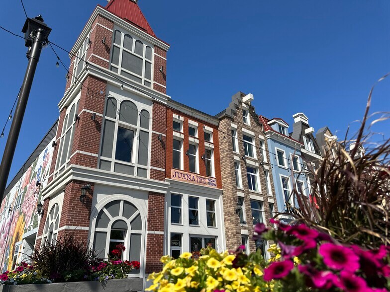 More Photos Of 10704 120 St NW, Edmonton Storefront For Lease