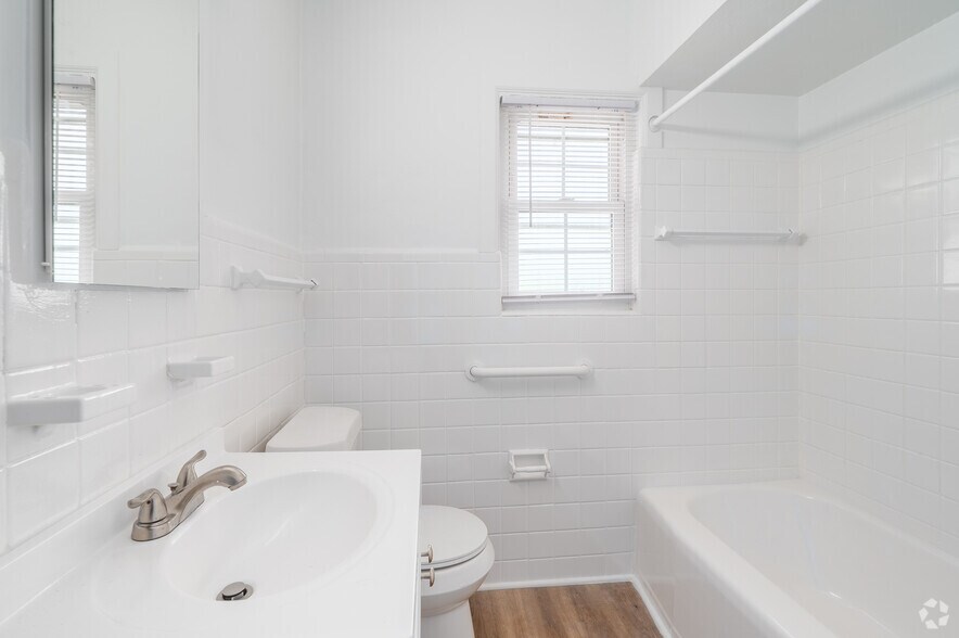 More Photos Of 20000 Van Aken Blvd, Shaker Heights Apartments For Sale