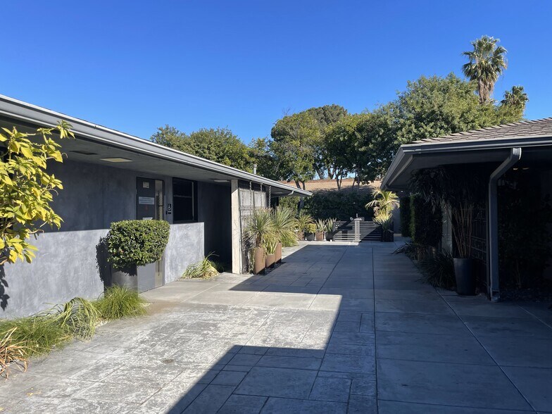 More Photos Of 6086 Brockton Ave, Riverside Medical For Lease