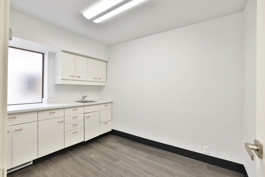 More Photos Of 2504 Samaritan Dr, San Jose Medical For Lease